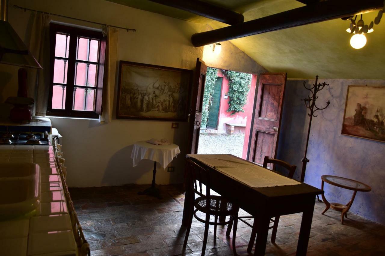 Casarossa Villa Rivergaro Rum bild